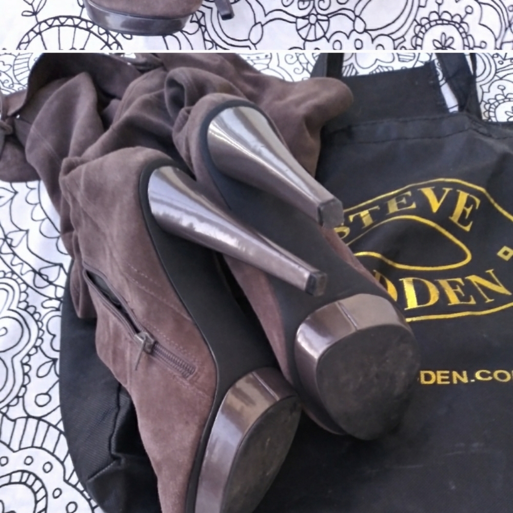 Boots - Picture 3 of 3